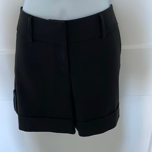 Cache black shorts with pockets